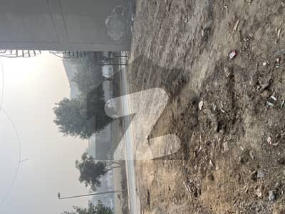 10 Marla Quaid Block Neat To 60' Road For Sale