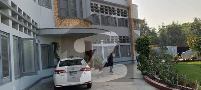 1st floor Portion Available For rent In Lalazar Society.