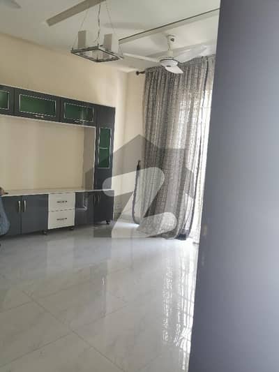 گلبرگ ریزیڈنشیا - بلاک ایف گلبرگ ریزیڈنشیا,گلبرگ,اسلام آباد میں 2 کمروں کا 7 مرلہ زیریں پورشن 5.5 لاکھ میں کرایہ پر دستیاب ہے۔