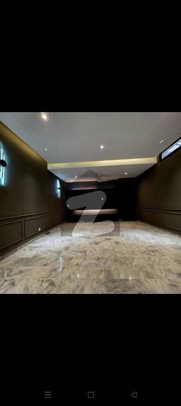 ڈی ایچ اے فیز 8 ڈی ایچ اے ڈیفینس,کراچی میں 6 کمروں کا 1 کنال مکان 22.5 کروڑ میں برائے فروخت۔