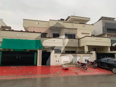 جی ۔ 15/1 جی ۔ 15,اسلام آباد میں 8 کمروں کا 1 کنال مکان 7.5 کروڑ میں برائے فروخت۔