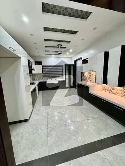 گلستانِِ جوہر ۔ بلاک 15 گلستانِ جوہر,کراچی میں 3 کمروں کا 16 مرلہ زیریں پورشن 1.25 لاکھ میں کرایہ پر دستیاب ہے۔