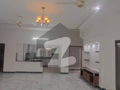 14 Marla upper portion with gass for rent