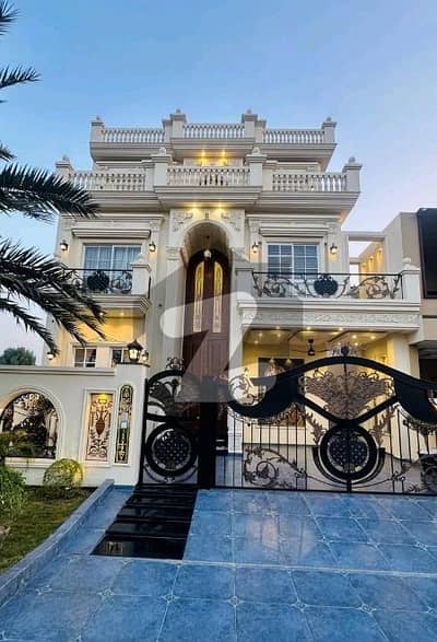 سٹی ہاؤسنگ سوسائٹی گوجرانوالہ میں 6 کمروں کا 10 مرلہ مکان 5.25 کروڑ میں برائے فروخت۔