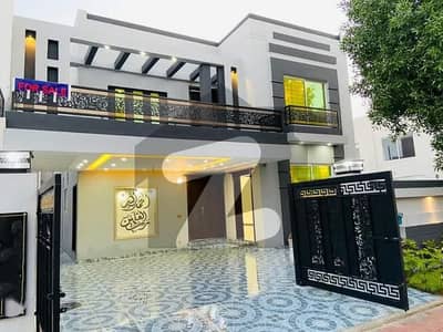 بحریہ ٹاؤن جاسمین بلاک بحریہ ٹاؤن سیکٹر سی,بحریہ ٹاؤن,لاہور میں 5 کمروں کا 10 مرلہ مکان 3.25 کروڑ میں برائے فروخت۔