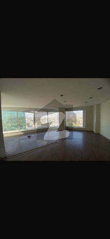 شاہراہِ فیصل کراچی میں 8 مرلہ Studio دفتر 4.5 لاکھ میں کرایہ پر دستیاب ہے۔