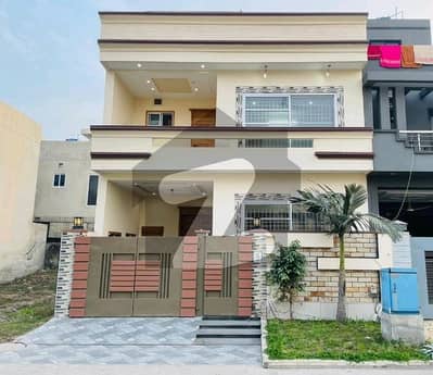 سٹی ہاؤسنگ سوسائٹی گوجرانوالہ میں 4 کمروں کا 5 مرلہ مکان 1.65 کروڑ میں برائے فروخت۔