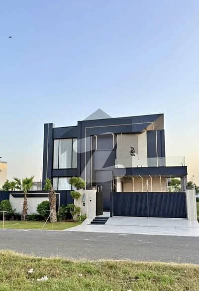 ڈی ایچ اے فیز 7 ڈیفنس (ڈی ایچ اے),لاہور میں 5 کمروں کا 1 کنال مکان 3.4 لاکھ میں کرایہ پر دستیاب ہے۔