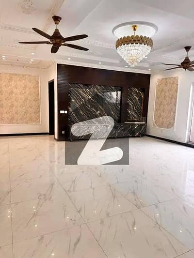 ڈی ایچ اے فیز 6 - بلاک کے فیز 6,ڈیفنس (ڈی ایچ اے),لاہور میں 5 کمروں کا 1 کنال مکان 11.5 کروڑ میں برائے فروخت۔