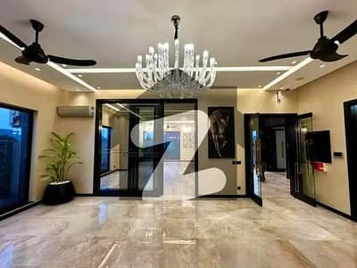 ڈی ایچ اے فیز 6 - بلاک این فیز 6,ڈیفنس (ڈی ایچ اے),لاہور میں 5 کمروں کا 1 کنال مکان 10.2 کروڑ میں برائے فروخت۔