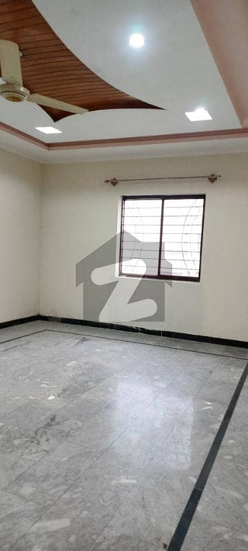 لالازار 2 راولپنڈی میں 5 کمروں کا 10 مرلہ مکان 2.0 کروڑ میں برائے فروخت۔