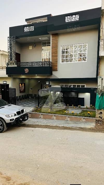 جناح گارڈنز فیز 1 جناح گارڈنز,ایف ای سی ایچ ایس,اسلام آباد میں 4 کمروں کا 7 مرلہ مکان 3.45 کروڑ میں برائے فروخت۔