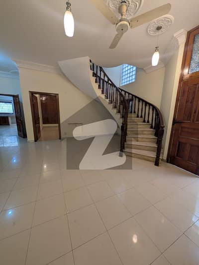 F10 Prime Location Near To F-10 Markaz Full House Available For Rent 5bedroom With Attached Bathroom F10 Prime Location Near To F-10 Markaz Full House Available For Rent 5bedroom With Attached Bathroom