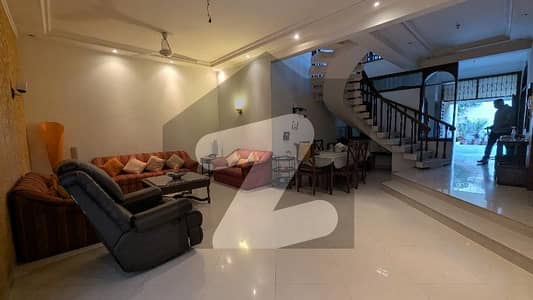 ڈی ایچ اے فیز 5 ڈی ایچ اے ڈیفینس,کراچی میں 4 کمروں کا 1 کنال مکان 8.95 کروڑ میں برائے فروخت۔