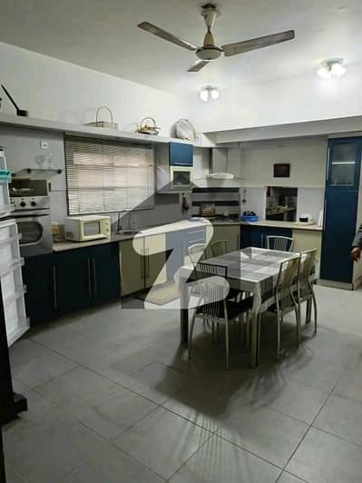 Prime Location House Spread Over 500 Square Yards In DHA Phase 7 Available