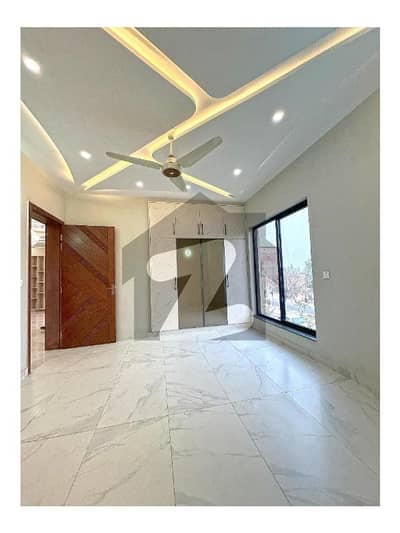 only kanal upper portion for rent