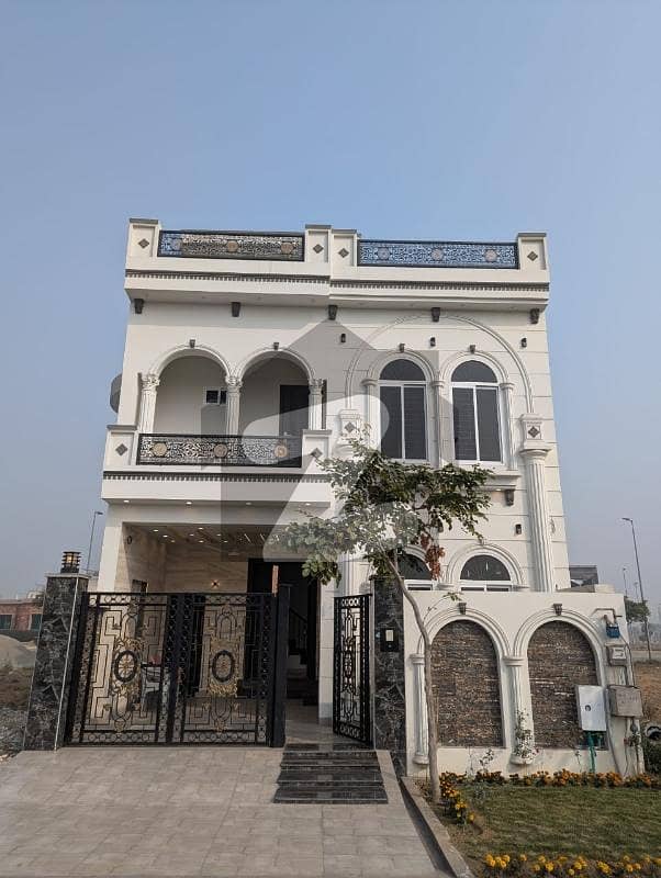 رائل پام سٹی ۔ بلاک ایف رئیل پام سٹی,ایمن آباد موڑ,گوجرانوالہ میں 4 کمروں کا 5 مرلہ مکان 1.99 کروڑ میں برائے فروخت۔ رائل پام سٹی ۔ بلاک ایف رئیل پام سٹی,ایمن آباد موڑ,گوجرانوالہ میں 4 کمروں کا 5 مرلہ مکان 1.99 کروڑ میں برائے فروخت۔