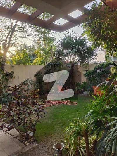 ڈی ایچ اے فیز 6 ڈی ایچ اے ڈیفینس,کراچی میں 5 کمروں کا 1 کنال مکان 13.0 کروڑ میں برائے فروخت۔