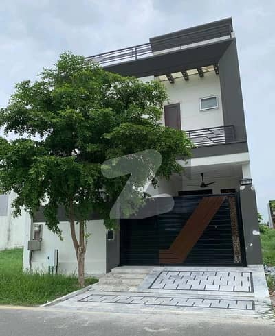 Prime Location 5 Marla House available for sale in Royal Palm City if you hurry