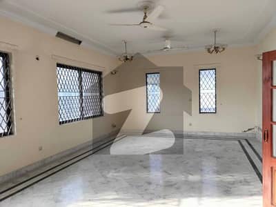 F-11 Beautiful Electricity Meter And Gas Meter Separate Upper Portion Available For Rent 3 Bedroom With Attached Bathroom Drawing Dining TV Lounge Kitchen Servant Quarter Car Parking