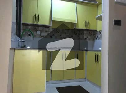 Prime Location 1100 Square Feet Spacious Flat Available In Bukhari Commercial Area For sale