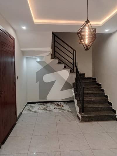 بحریہ انکلیو - سیکٹر آئی بحریہ انکلیو,بحریہ ٹاؤن,اسلام آباد میں 4 کمروں کا 5 مرلہ مکان 72.0 ہزار میں کرایہ پر دستیاب ہے۔