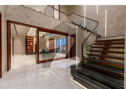 ڈی ایچ اے فیز 5 - بلاک کے فیز 5,ڈیفنس (ڈی ایچ اے),لاہور میں 5 کمروں کا 1 کنال مکان 9.35 کروڑ میں برائے فروخت۔