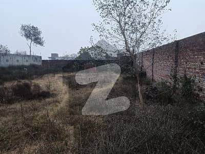 بھینی روڈ لاہور میں 2 کنال صنعتی زمین 3.2 کروڑ میں برائے فروخت۔