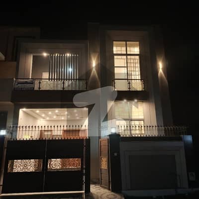 خیابانِ امین لاہور میں 3 کمروں کا 5 مرلہ مکان 65.0 ہزار میں کرایہ پر دستیاب ہے۔