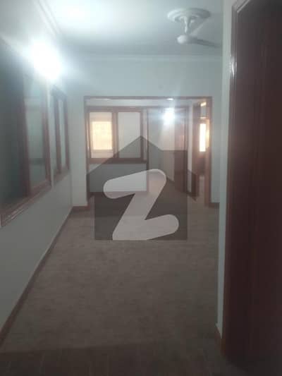 600 Yards bungalow portion 1st floor For Sami commercial & Residence Gulistan e johar block 16