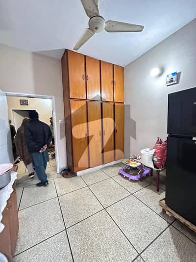 والٹن روڈ لاہور میں 4 کمروں کا 3 مرلہ مکان 70.0 ہزار میں کرایہ پر دستیاب ہے۔