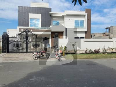 گارڈن ٹاؤن گوجرانوالہ میں 5 کمروں کا 10 مرلہ مکان 1.35 لاکھ میں کرایہ پر دستیاب ہے۔