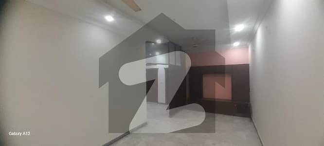 کالٹکس روڈ راولپنڈی میں 2 کمروں کا 6 مرلہ زیریں پورشن 32.0 ہزار میں کرایہ پر دستیاب ہے۔