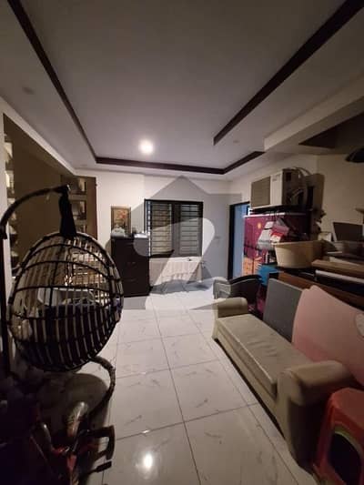 کنگز پریذیڈنسی گلستانِ جوہر,کراچی میں 4 کمروں کا 10 مرلہ فلیٹ 3.6 کروڑ میں برائے فروخت۔