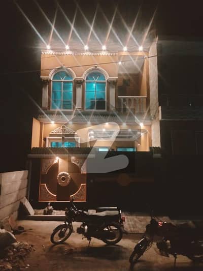 الاحمد گارڈن ہاوسنگ سکیم جی ٹی روڈ,لاہور میں 3 کمروں کا 3 مرلہ مکان 1.3 کروڑ میں برائے فروخت۔