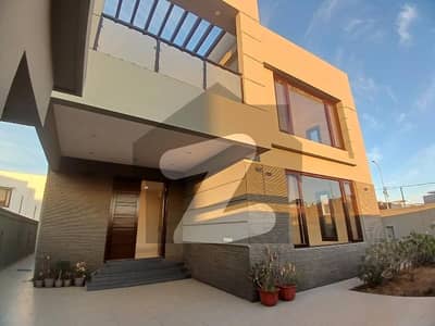 ڈی ایچ اے فیز 8 ڈی ایچ اے ڈیفینس,کراچی میں 6 کمروں کا 1 کنال مکان 6.0 لاکھ میں کرایہ پر دستیاب ہے۔