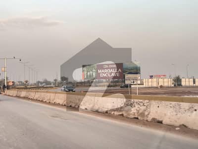 مارگلہ انکلیو مارگلہ ایونیو,اسلام آباد میں 1 کنال رہائشی پلاٹ 5.0 کروڑ میں برائے فروخت۔