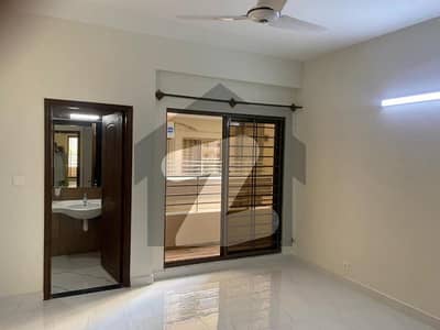 3 Bedrooms Apartment Available for Rent in Askari Tower 4