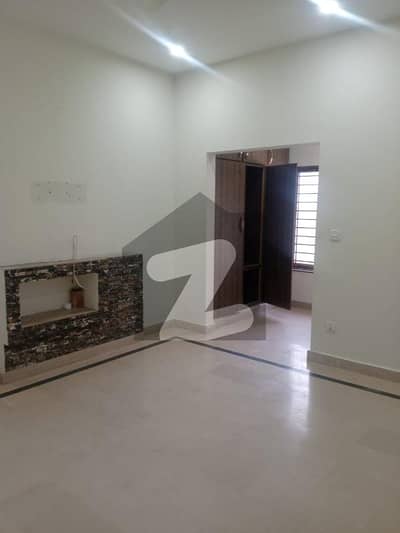 G-13 Out Class Location 14 Marla Ground Portion For Rent G-13 Out Class Location 14 Marla Ground Portion For Rent