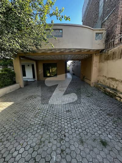 Double Storey House Margalla Facing Top Location