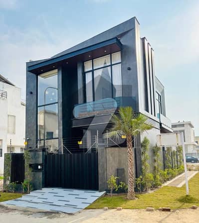 MODERN DESIGN 5 MARLA BUNGALOW FOR SALE NEAR TO PARK DHA 9 TOWN LAHORE