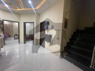 بحریہ آرچرڈ لاہور میں 5 کمروں کا 8 مرلہ مکان 2.7 کروڑ میں برائے فروخت۔