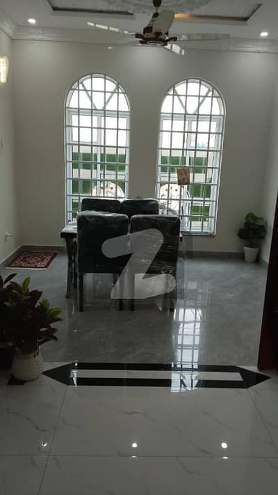 سینٹرل پارک ہاؤسنگ سکیم لاہور میں 4 کمروں کا 5 مرلہ مکان 2.3 کروڑ میں برائے فروخت۔