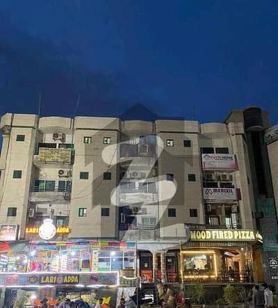 آئی ۔ 8 مرکز آئی ۔ 8,اسلام آباد میں 4 کمروں کا 4 مرلہ دکان 8.5 کروڑ میں برائے فروخت۔