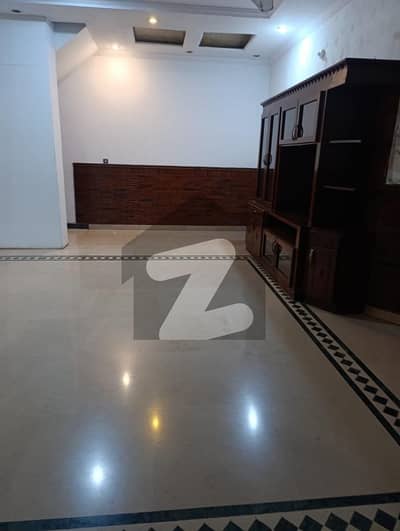 I 8 4 3 Bedroom Drawing Room Tv Lounge Kitchen Attached Washroom Besetment