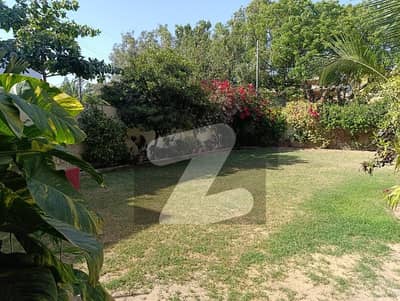 ڈی ایچ اے فیز 6 ڈی ایچ اے ڈیفینس,کراچی میں 8 کمروں کا 2 کنال مکان 22.0 کروڑ میں برائے فروخت۔