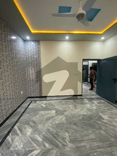 بنی گالہ اسلام آباد میں 5 کمروں کا 8 مرلہ مکان 1.2 لاکھ میں کرایہ پر دستیاب ہے۔