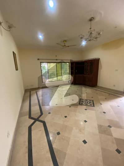 HOUSE AVAILABLE FOR RENT IN BANI GALA