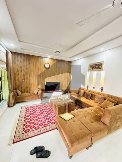 بنی گالہ اسلام آباد میں 5 کمروں کا 10 مرلہ مکان 3.9 کروڑ میں برائے فروخت۔