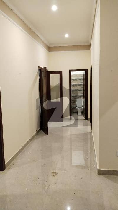 ای ۔ 11 اسلام آباد میں 3 کمروں کا 1 کنال بالائی پورشن 1.4 لاکھ میں کرایہ پر دستیاب ہے۔